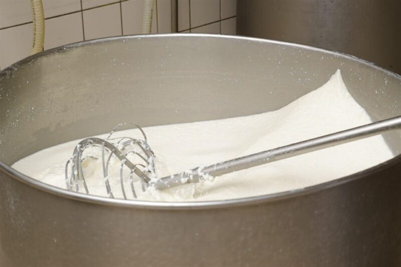 Sorrento: mozzarella cheese workshop in Vico Equense - Authenticity, Education, and Enjoyment — A Perfect Combo