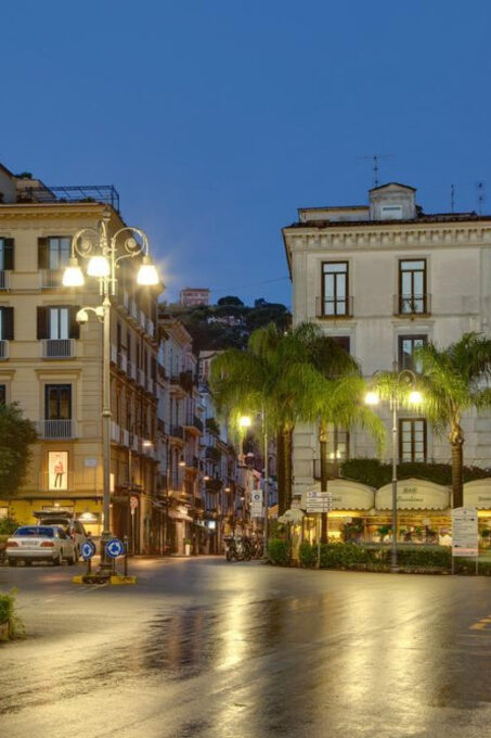 Sorrento: Night Time Walking Tour & Limoncello Tasting - Important Considerations for the Tour