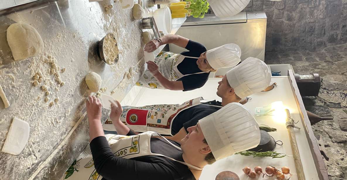 Sorrento: Shared Cooking Class & Fresh Garden Ingredients - Duration and Group Size