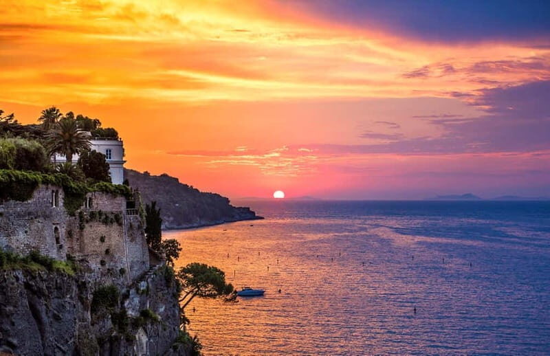 Sorrento: Sunset City Walking Tour with Limoncello Tasting - Key Points