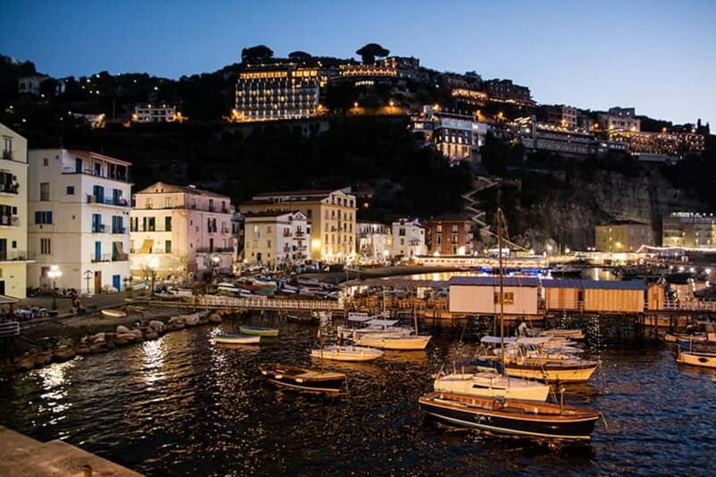 Sorrento: Sunset City Walking Tour with Limoncello Tasting - Who Should Consider This Tour?