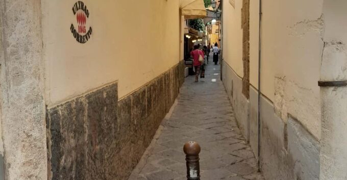 Sorrento Walking Tour: History, Limoncello &Manifacturing - Sorrentos History and Culture