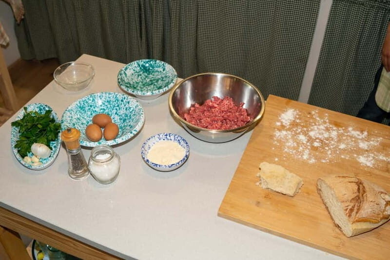 Sorrento's Tasty Garden: Cooking Class with Meat Menu - Key Points