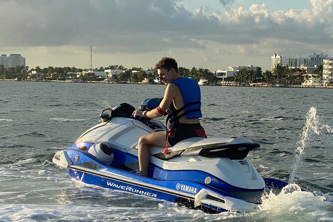 South Beach 1-Hour Jet Ski Rental With Gas Included + Free Pontoon Boat Ride - Overview of Jet Ski Rental