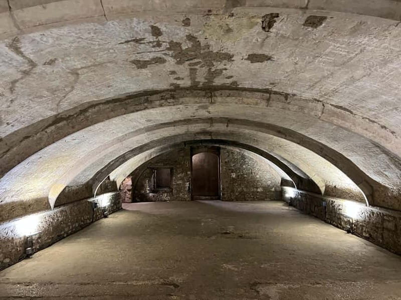 Southampton: 2 Hour Guided Walking Tour with Medieval Vaults - Authentic Experiences and Authentic Insights