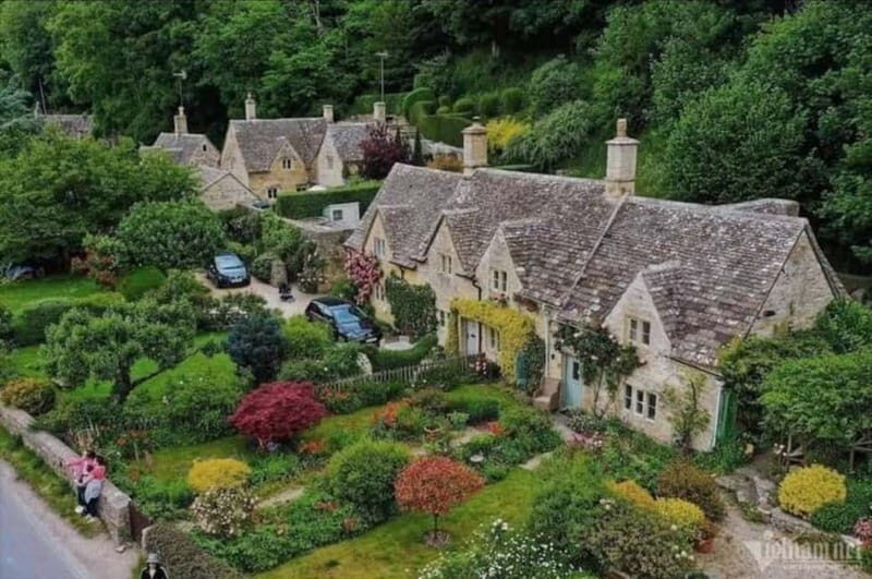 Southampton Port to London Via Windsor & Cotswolds Villages - Value for Money & Booking Details