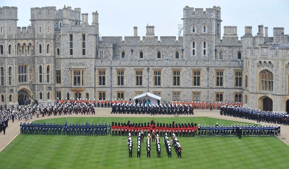 Southampton to London via Windsor Castle (private Vehicle) - Pickup Location and Vehicle Details