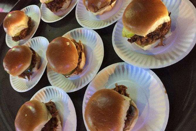 Southern Flavors Food, Pub Crawl, and History Walking Tour - Meeting Point