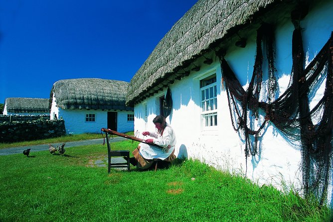 Southern Manxland Tour With a Great Fun Guide 1-6 Passengers - Traditional Seaside Resort in Peel