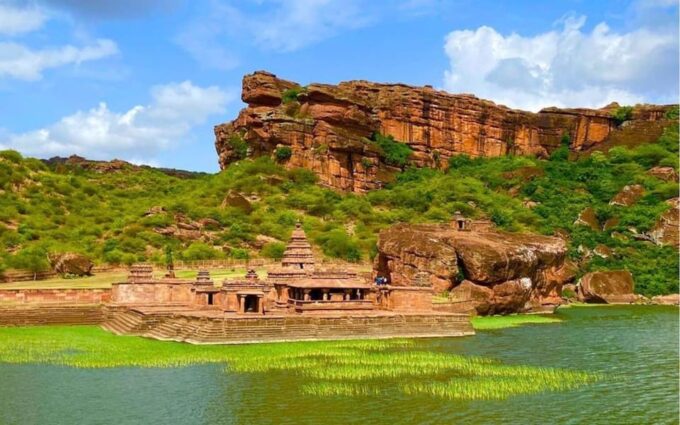 Southern Splendor: Exploring Tamil Nadu, Kerala & Karnataka - Goas Coastal Bliss