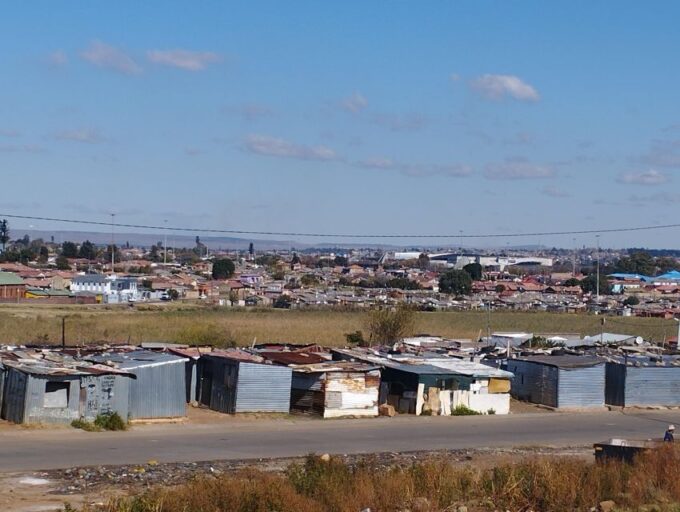 Soweto & Apartheid Museum With Local Lunch - Visiting Chris Hani Baragwanath Hospital