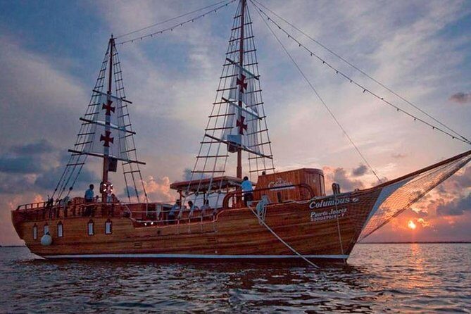 Spanish Galleon in Cancún - Romantic Lobster Dinner Cruise & Live Saxophone - Who Will Love This Tour?