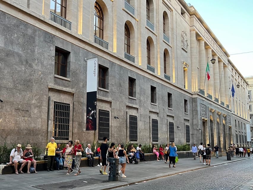 Spanish Quarter Walking Tour: Naples Art, History & Culture - Experiencing the Captivating Storytelling of the Tour Guide