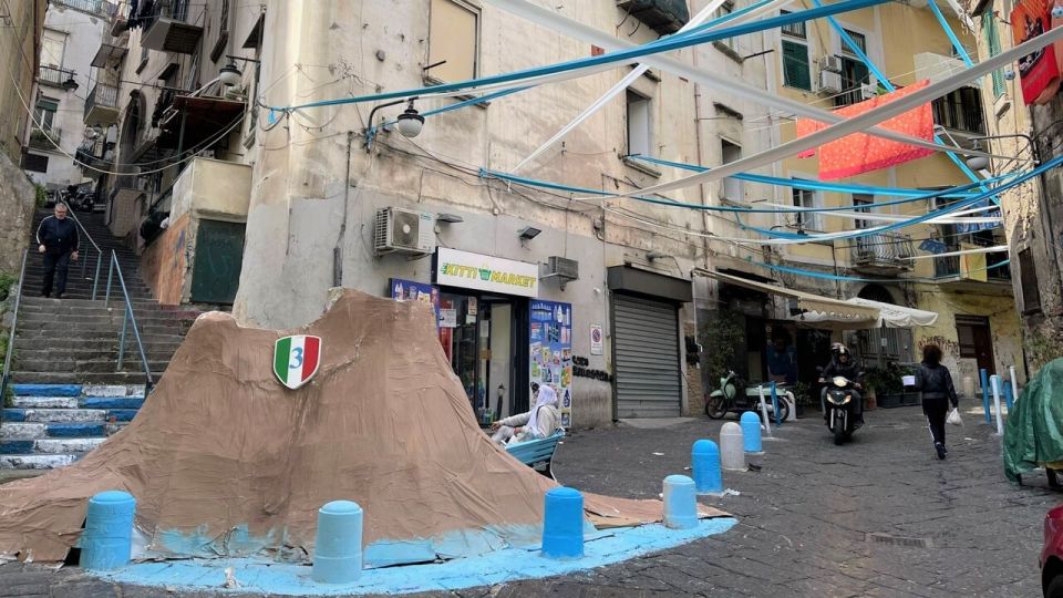Spanish Streets - Maradona Street Art & Murals - Booking and Cancellation Policies