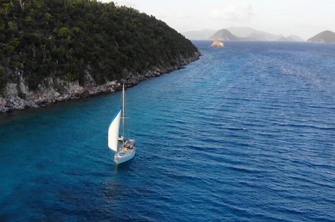 SPECIAL - (Up to 4 Passengers) All Inclusive Day Sail - The Sum Up