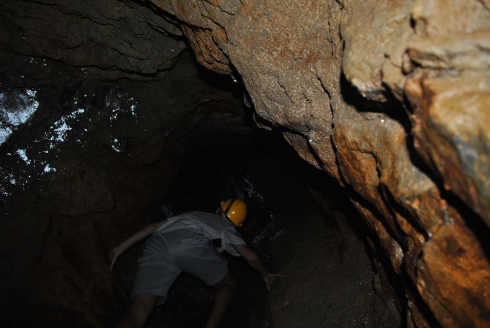 Speleology in the Arouca Geopark´s Tungsten Mines - Local Guide Expertise