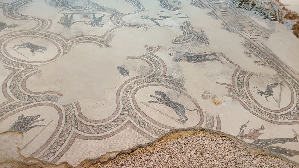 Spello: Roman Mosaics and Renaissance Masterpieces Tour - Architectural Marvels