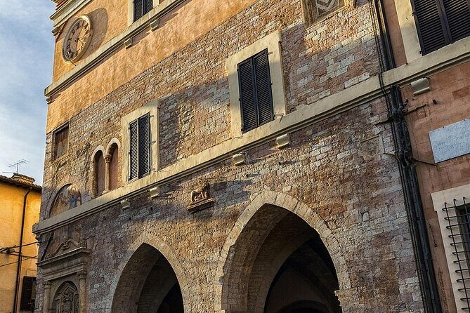 Spello wine tour by tuk tuk in Italian - FAQ