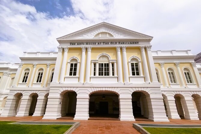 Splendour of Colonial Singapore Walking Tour With Lunch - Inclusions and Amenities