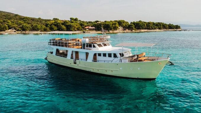 Split: Blue Lagoon and 3 Island Cruise With Food and Drinks - Customer Feedback