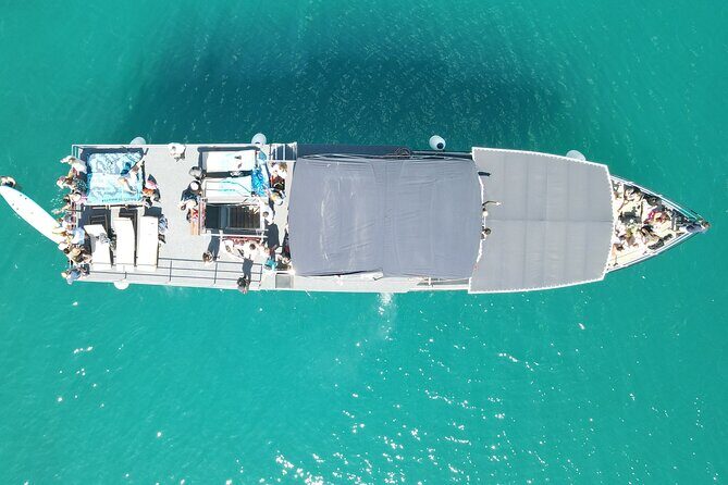 Split: Blue Lagoon, Shipwreck, & olta Tour with Lunch & Drinks - Food and Beverage on Board