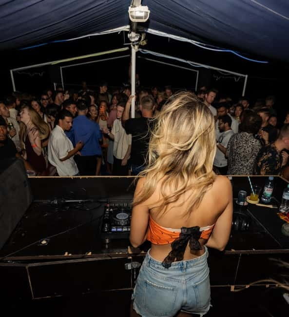 Split: Boat Crawl with Nightclub Access, Shots, & Boat Party - Authentic Experiences and Feedback from Travelers