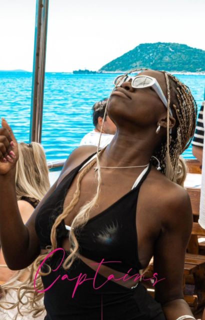 Split: Captains Boat Party  Blue Lagoon, DJ & Free Shots - Key Points