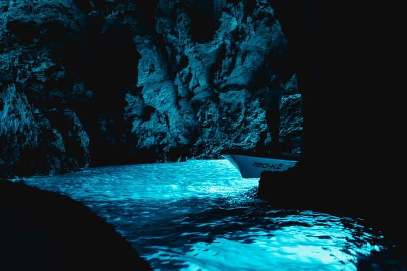Split/Podstrana: Blue Cave, Hvar & 6 Islands Speedboat Trip - Key Points