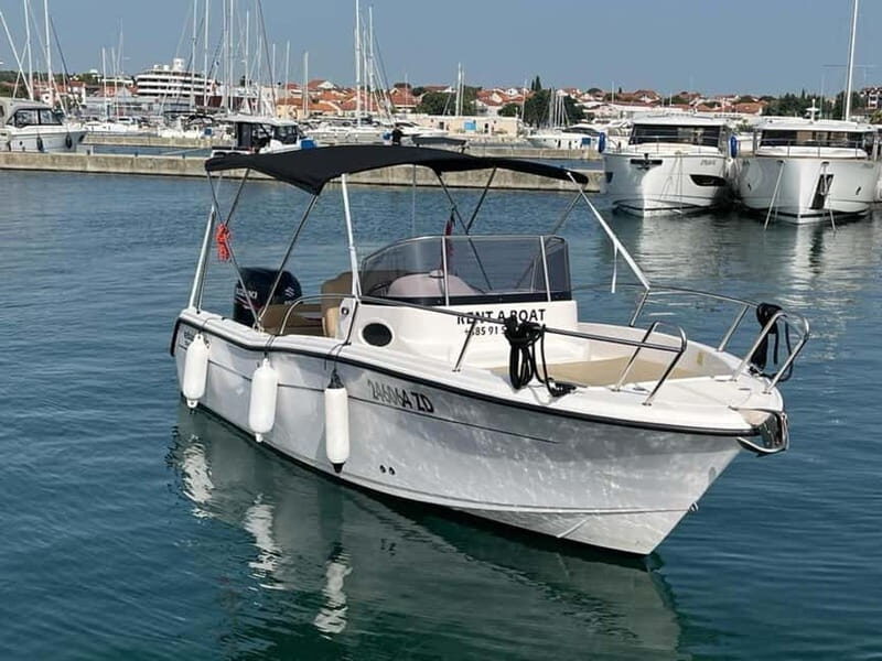 Split: Private Blue Lagoon 3 islands with speed boat - The Experience: A Deep Dive into the Itinerary