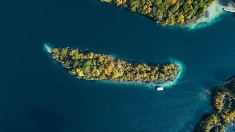 Split: Self-Guided Plitvice Lakes Day Tour with Boat Ride - Authentic Experiences and Genuine Praise