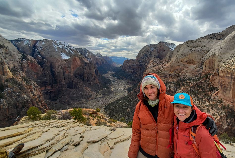 Springdale: Angels Landing Summit Guided Hike With Permit - Exploring the Grotto Picnic Area
