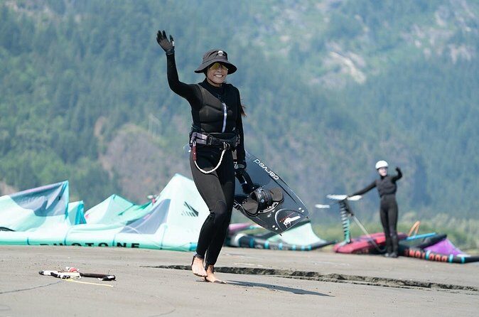 Squamish: Full Day Wetsuit Rental - FAQs