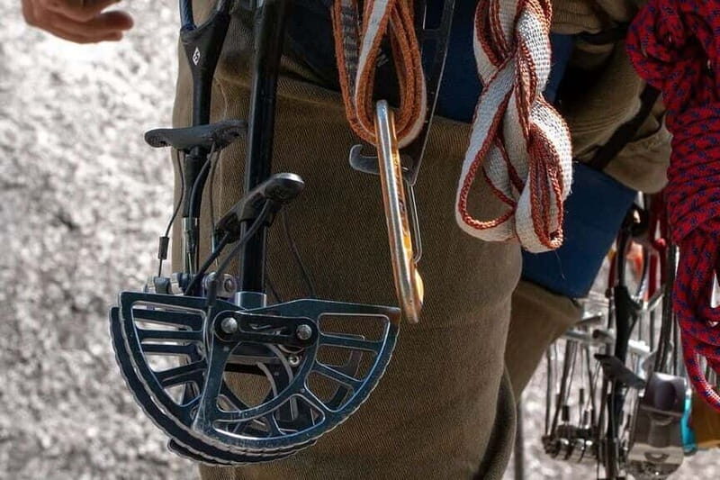 Squamish: Rock Climbing Beginner Experience - An In-Depth Look at the Squamish Beginner Climbing Experience