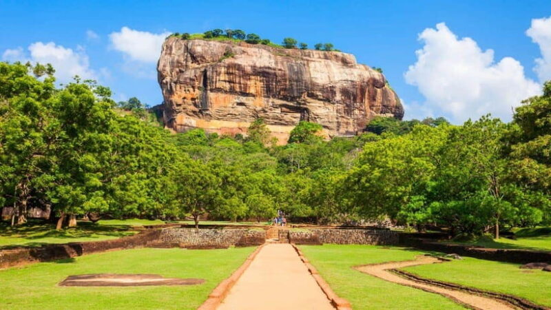 Sri Lanka: 2-Day Adventure to Sigiriya, Dambulla & Kandy - An Introduction to the Tour Experience