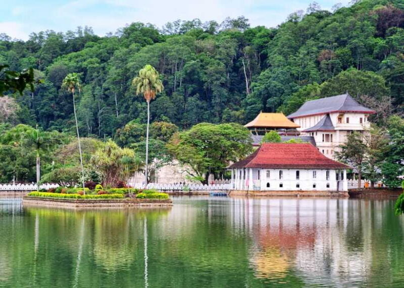 Sri Lanka: 4-Day Private Tour Focusing on Cultural Triangle - Day 4: Kandy and Cultural Finale