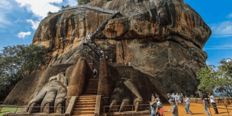 Sri Lankas Ancient Wonders: Sigiriya Rock and Polonnaruwa - Highlights