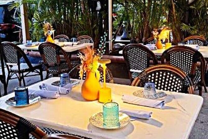 St Armands Shop, Sip & Stroll - Key Points