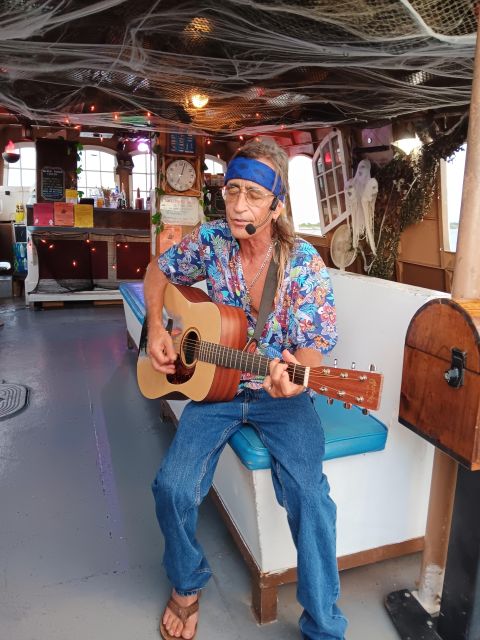St. Augustine: Black Raven Tropical Sunset Cruise - Tropical/Caribbean-inspired Atmosphere
