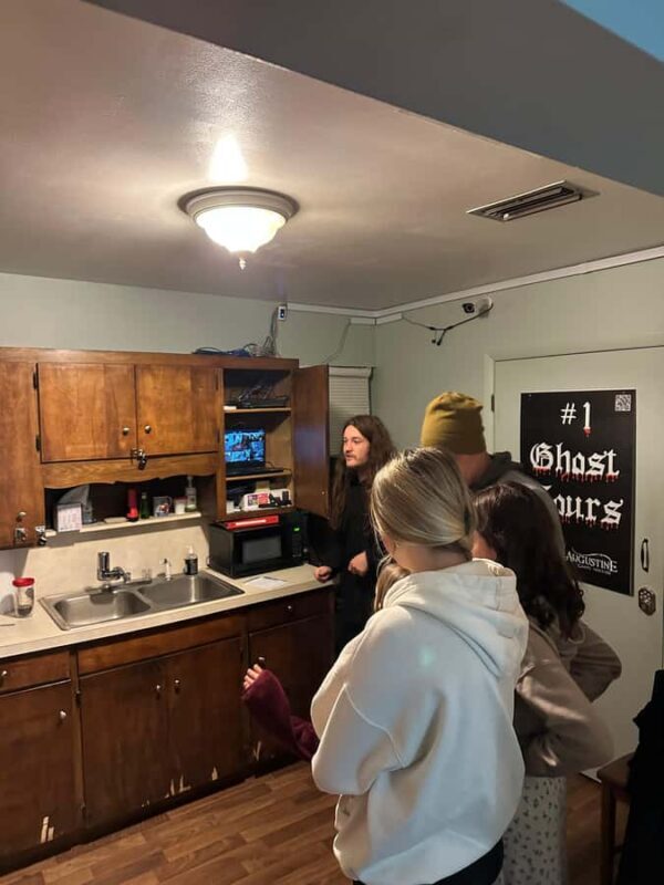 St. Augustine: Haunted Dixie House Paranormal Investigation - The Overall Atmosphere and Group Dynamic