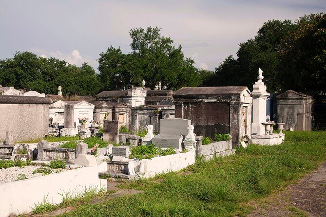 St Louis Cemetery No.3 New Orleans Burial Tradition Audio Guide - A Practical Look at the Tour Experience