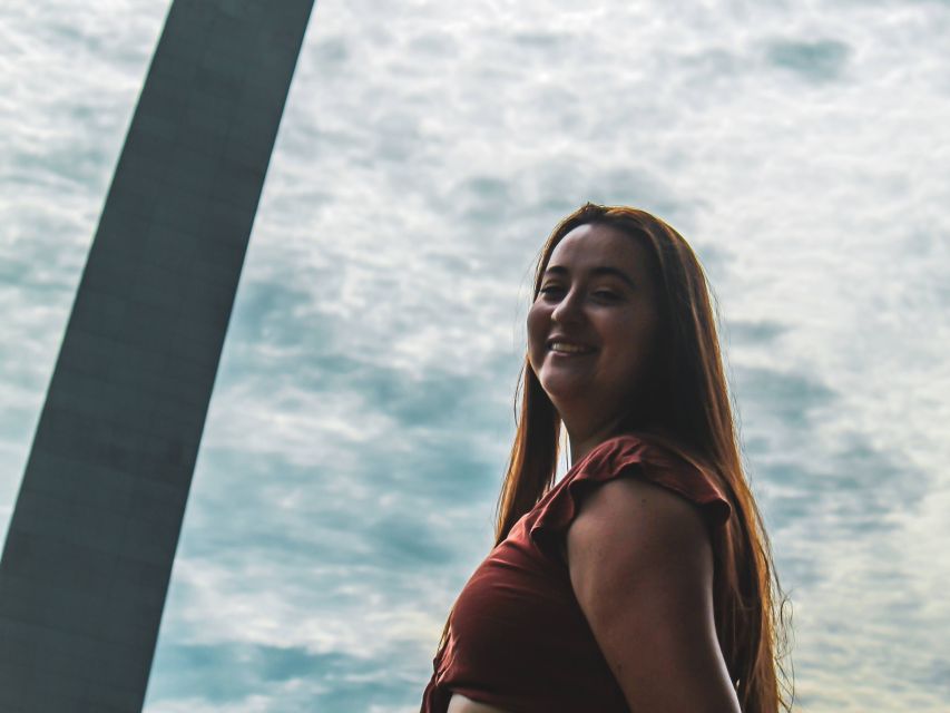 St. Louis: Gateway Arch and Old Court House Photoshoot - Capturing Memorable Moments
