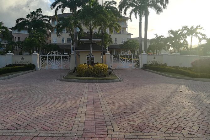 St Lucia Airport Transfer to The Landings - Hewanorra (UVF) & GFL Airport (SLU) - Who Is This Transfer Best For?