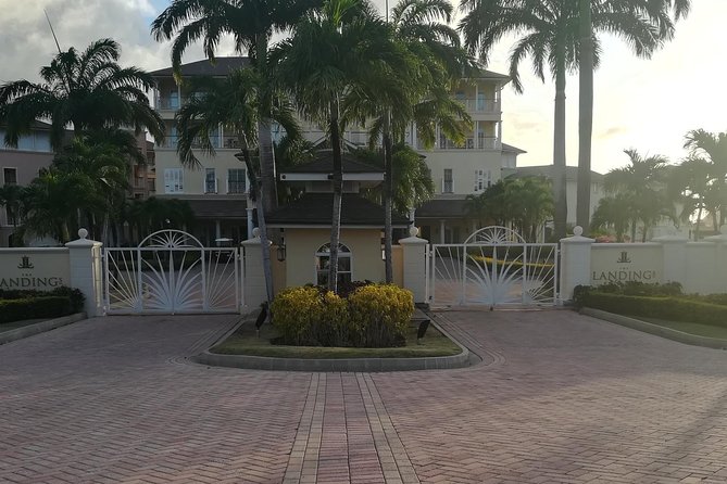 St Lucia Airport Transfer to The Landings - Hewanorra (UVF) & GFL Airport (SLU) - Key Features of the Transfer
