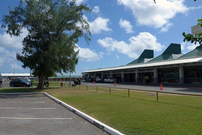 St. Lucia Private Airport Transfers from UVF (GROUPS of 4) - Who Will Benefit Most?