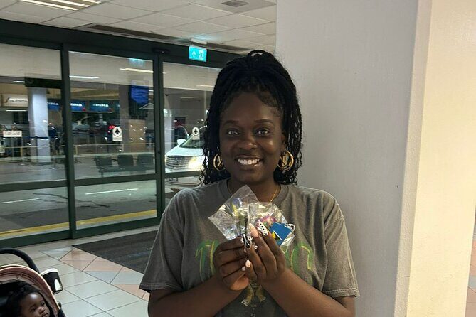 St. Lucia UVF Airport Transfers - Roundtrip with Free Souvenirs - FAQ