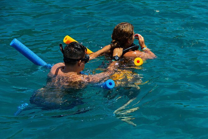 St Maarten Motorboat Cruise: Long Bay, Creole Rock and Tintamarre Island - FAQs