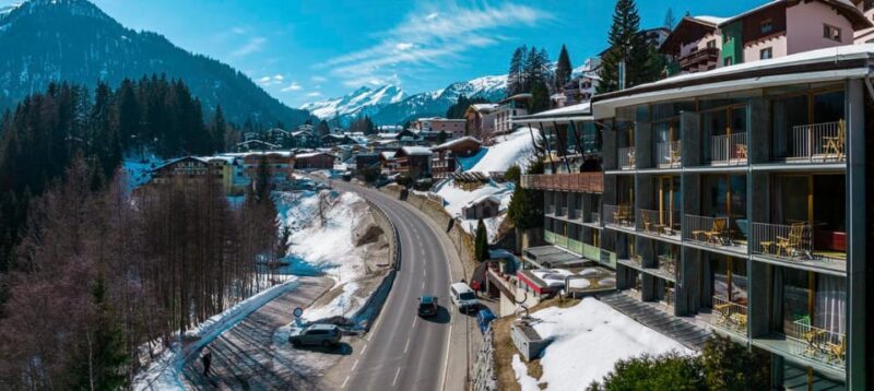 St. Moritz: Express Walk With a Local in 60 Minutes - Local Tips on Bars, Cafes, and Restaurants