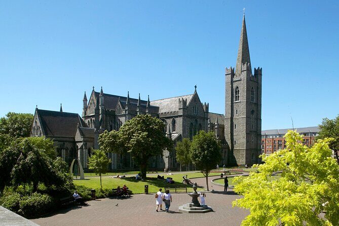 St Patrick's Cathedral, Book of Kells and Dublin Castle Tour - Key Points
