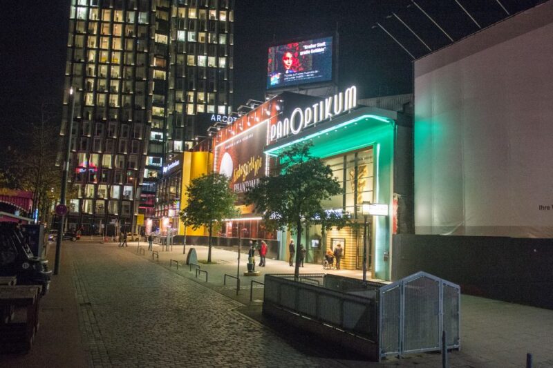 St. Pauli Nightlife Tour With Drag Queen in German - Insider Knowledge of St. Pauli