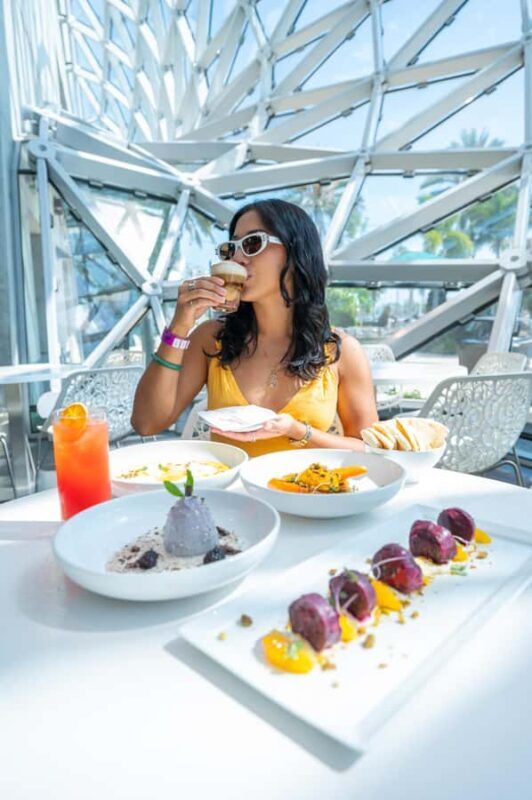 St. Petersburg : The Dalí Museum Gallery Admission Ticket - The Surroundings: Avant-Garden & Views